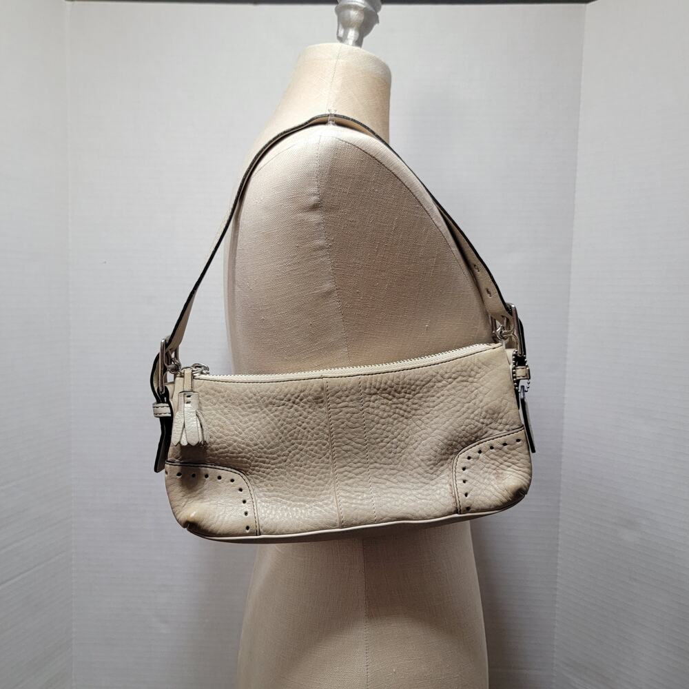 Vintage Creme Pebbled Leather COACH Hamilton Baguette Shoulder Bag